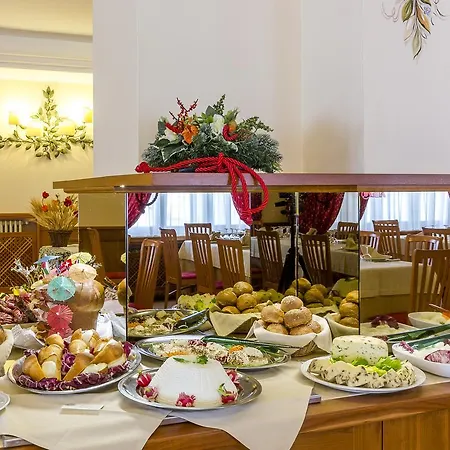 Trieste 3* Рокказаро